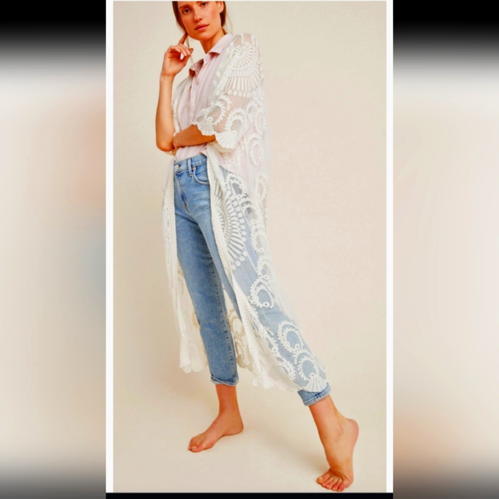 Anthropologie Do Everything in Love Angelica Kimono